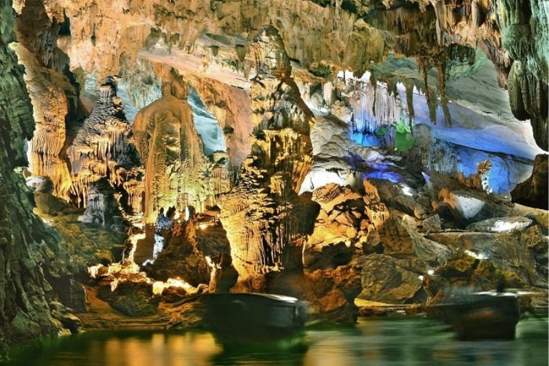 Top 8 Beautiful Caves In Quang Binh You Must Visit